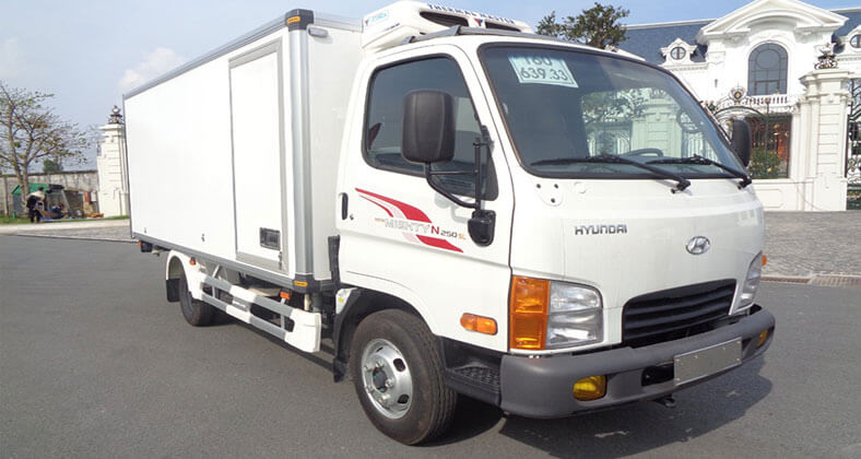 Xe tải đông lạnh 2.5 tấn Hyundai N250SL