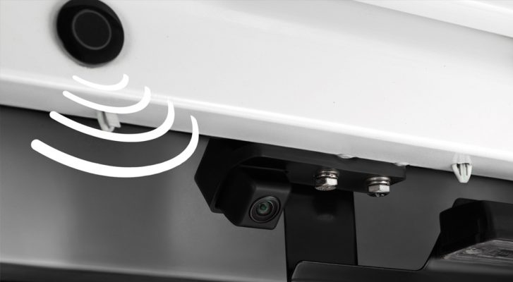 Nút cảm biến lùi và camera sau