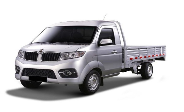Phần đầu xe nhô ra về phía trước