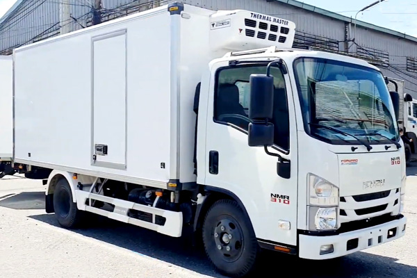 Xe tải đông lạnh ISUZU NMR310